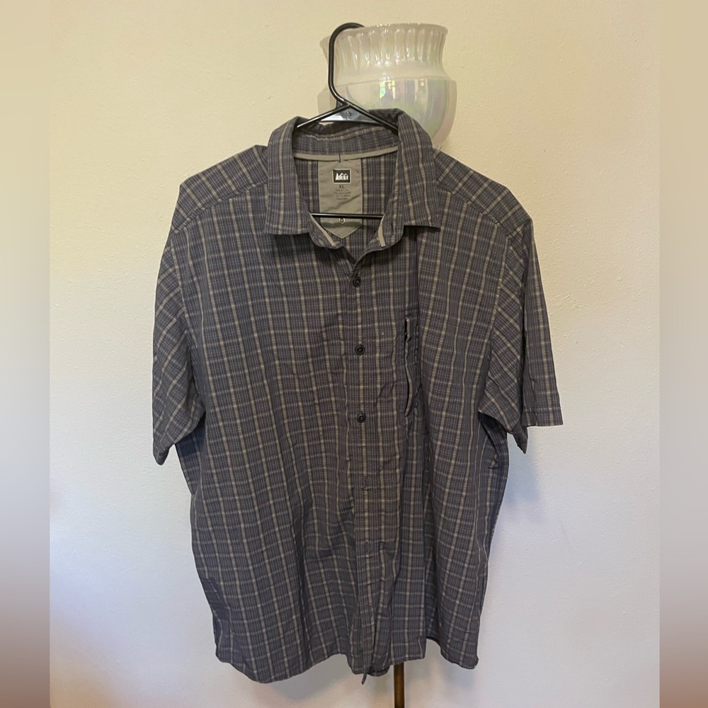 Synthetic REI Men’s XL Button Down